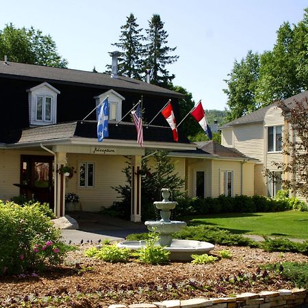 Relais St-Denis Hotel Saint-Sauveur-des-Monts Exterior foto