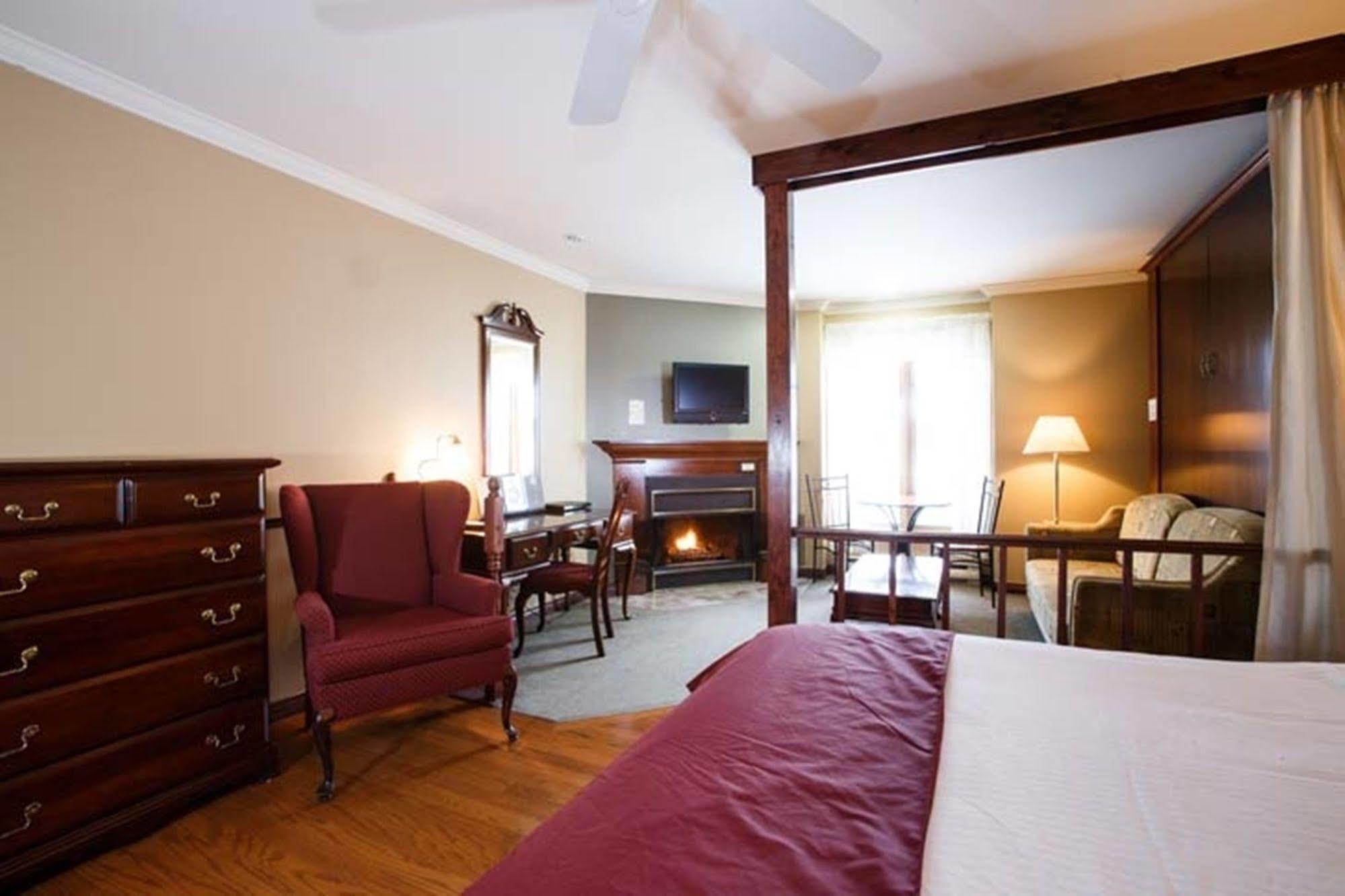 Relais St-Denis Hotel Saint-Sauveur-des-Monts Exterior foto